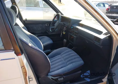 1987 Toyota Corolla Le z USA, uszkodzony, nr VIN JT2AE83E7H3436892
